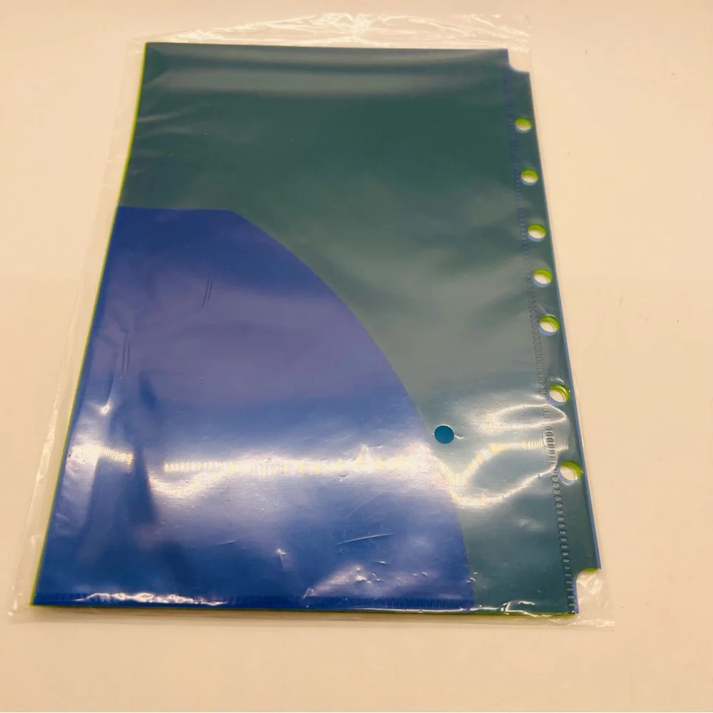 NWT AVERY® FOLD-OUT BINDER POCKETS, 5-1/2 X 8-1/2, ASSORTED, 3/PACK